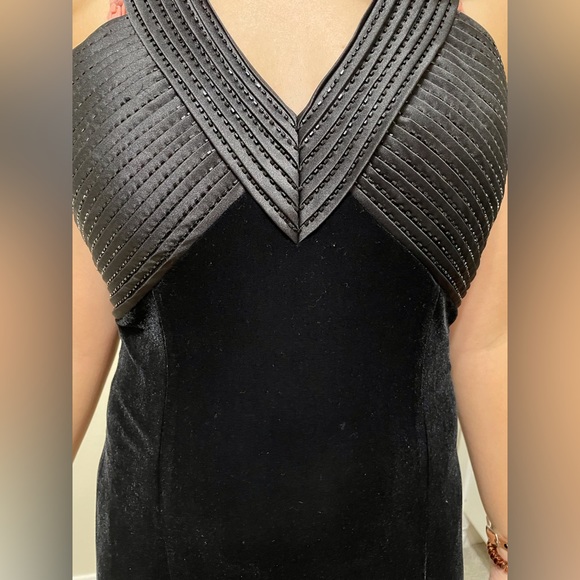 Black velvet elegant evening gown - Picture 2 of 5